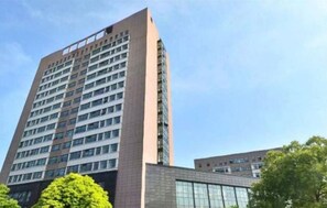 Front of property - Lanchen Hotel (Hangzhou)