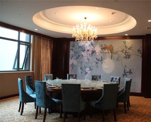 Breakfast, lunch, dinner served; Chinese cuisine - Lanchen Hotel (Hangzhou)