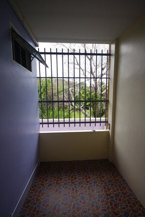 Standard Room | Balcony - Windy Home (Tha Mai)