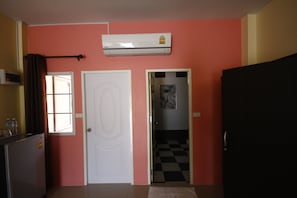 Standard Room | Blackout drapes, rollaway beds, free WiFi