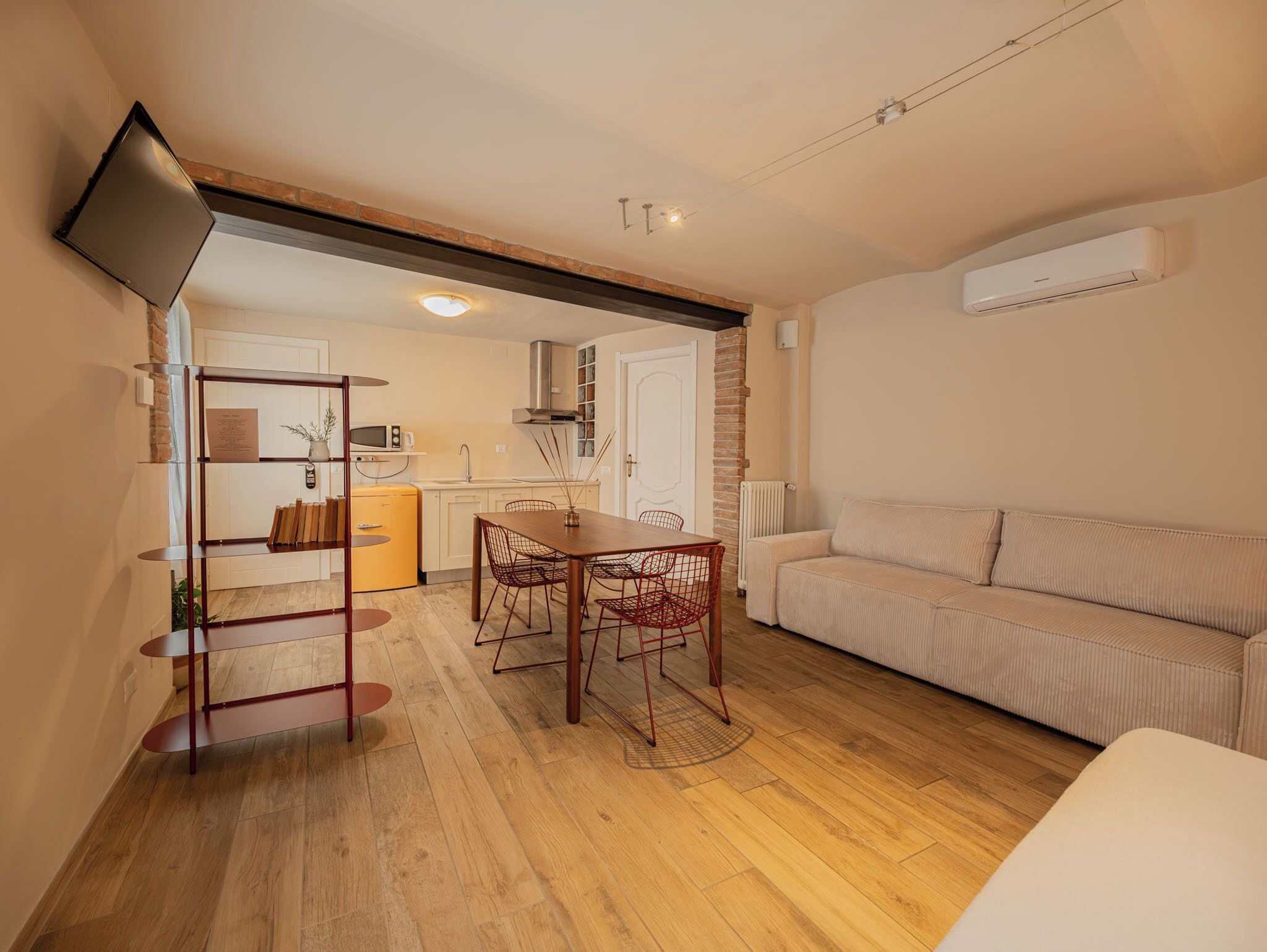 Studio, Garden View | Desk, WiFi (free), bed sheets