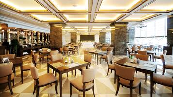 Breakfast, lunch and dinner served