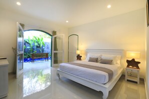 Minibar, in-room safe, desk, free WiFi - Singgah Villas Seminyak (Seminyak)