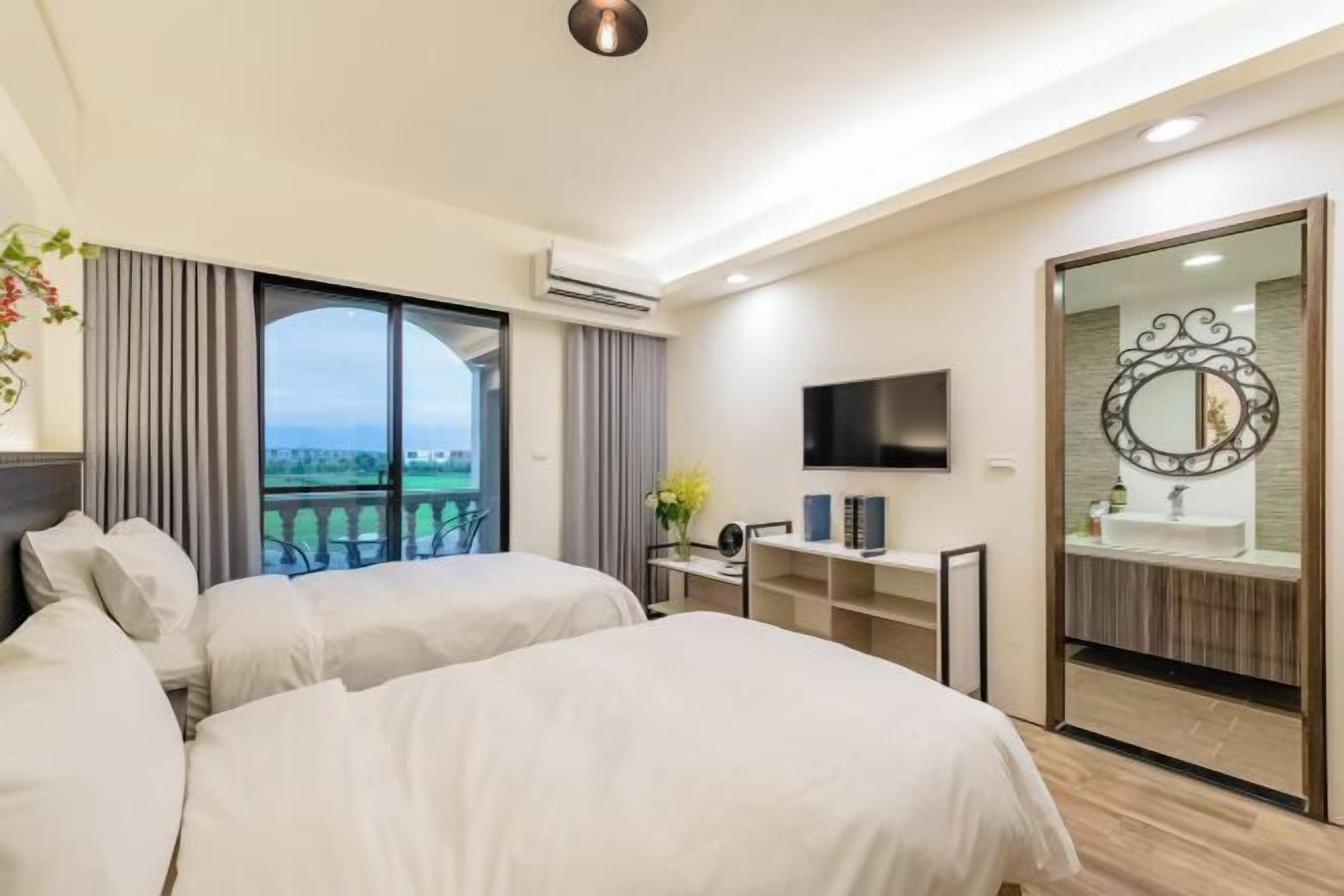 Cortinas blackout, sistema de insonorización y wifi gratis 