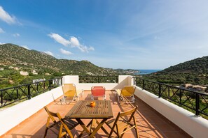 Balcony - Bali Villas (Mylopotamos)