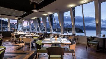 Frokost serveres