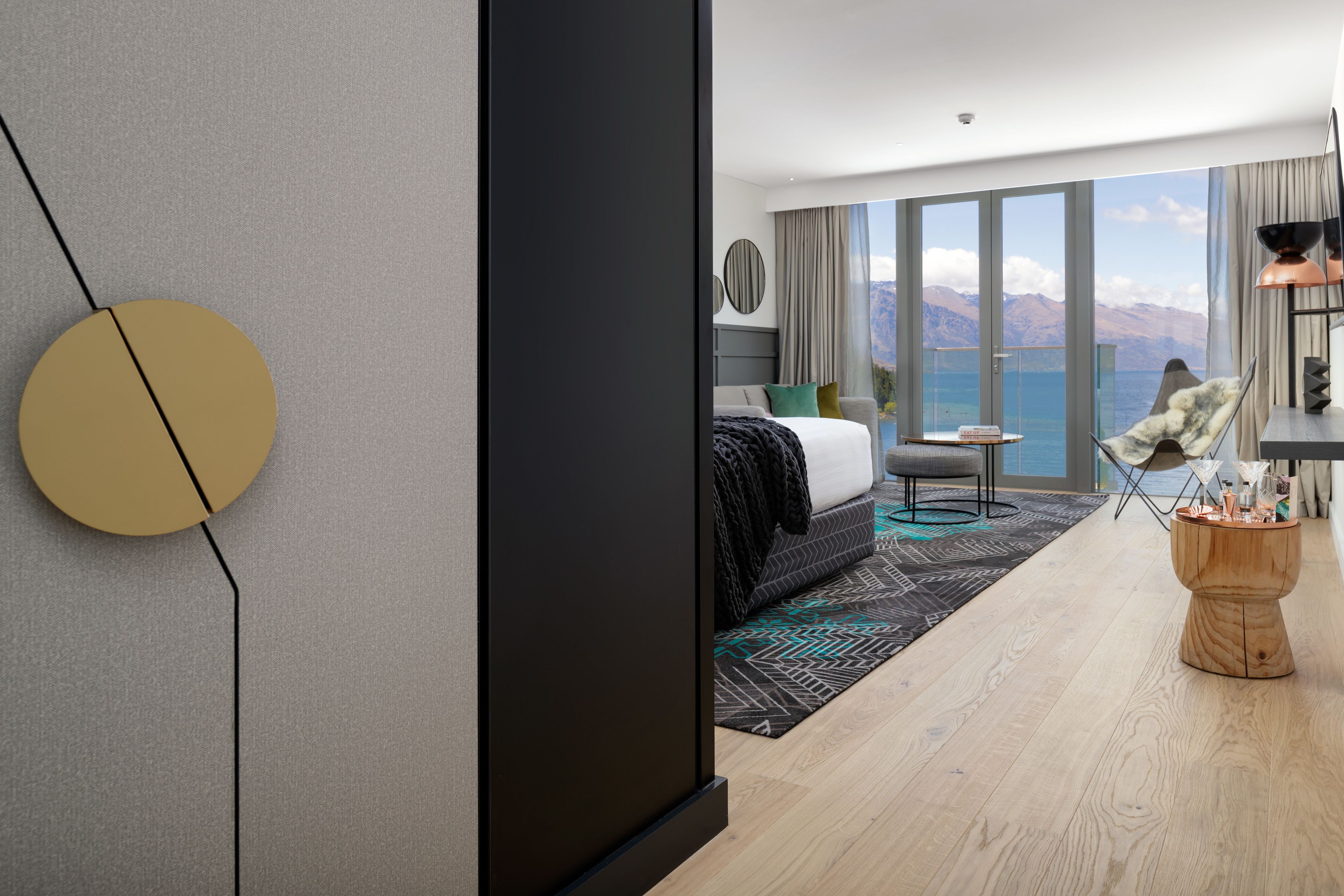 QT Remarkables Lakeview King | Premium bedding, down comforters, memory foam beds, minibar