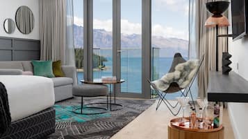 Room, Lake View | 1 bilik tidur, peralatan tempat tidur premium, gebar bulu kapas