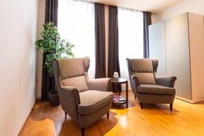 Grand Apartment, 3 Bedrooms, Kitchen | Living area | 32-inch flat-screen TV with cable channels, TV
