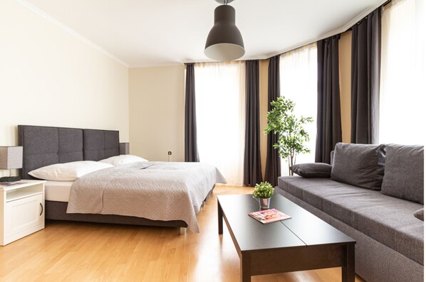 Grand Apartment, 3 Bedrooms, Kitchen | Living area | 32-inch flat-screen TV with cable channels, TV