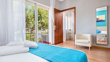 Apartamento, 1 habitación | 1 dormitorio, sistema de insonorización, tabla de planchar con plancha