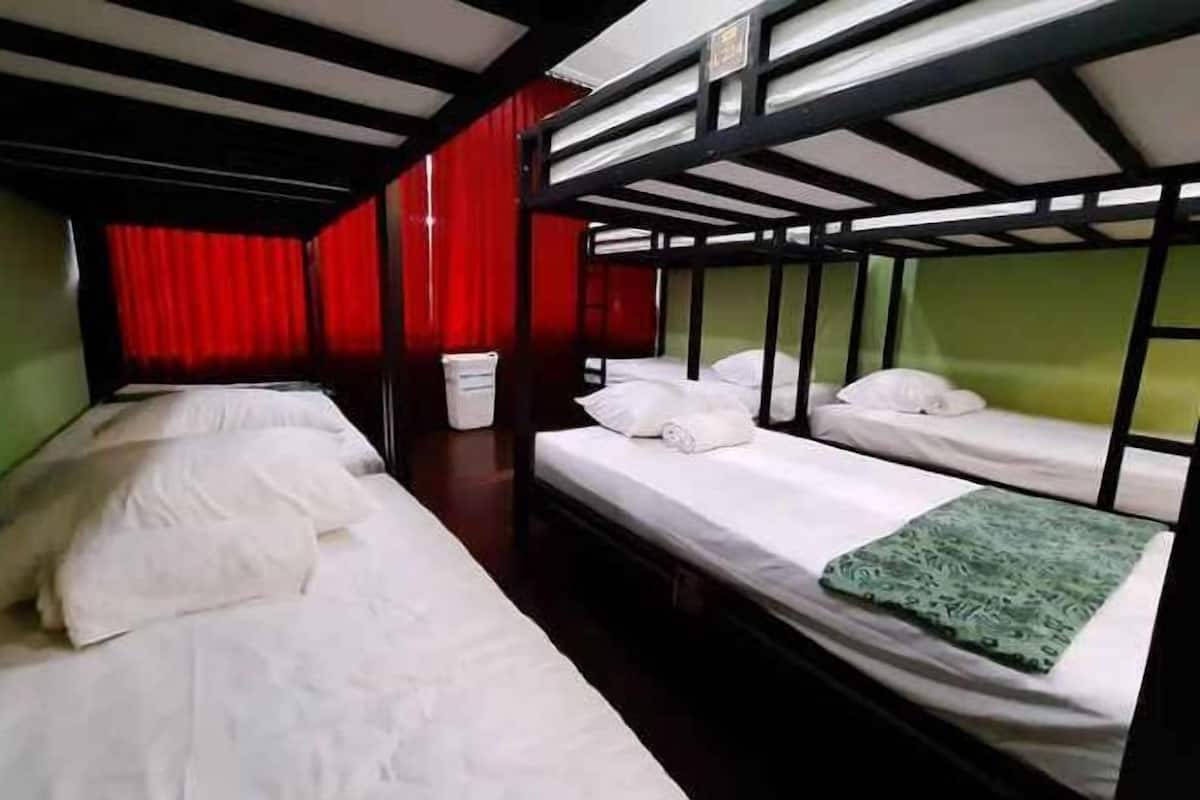 Free WiFi, bed sheets