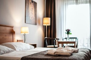 Desk, iron/ironing board, free WiFi, bed sheets - Wellness Hotel Gendorf (Vrchlabi)