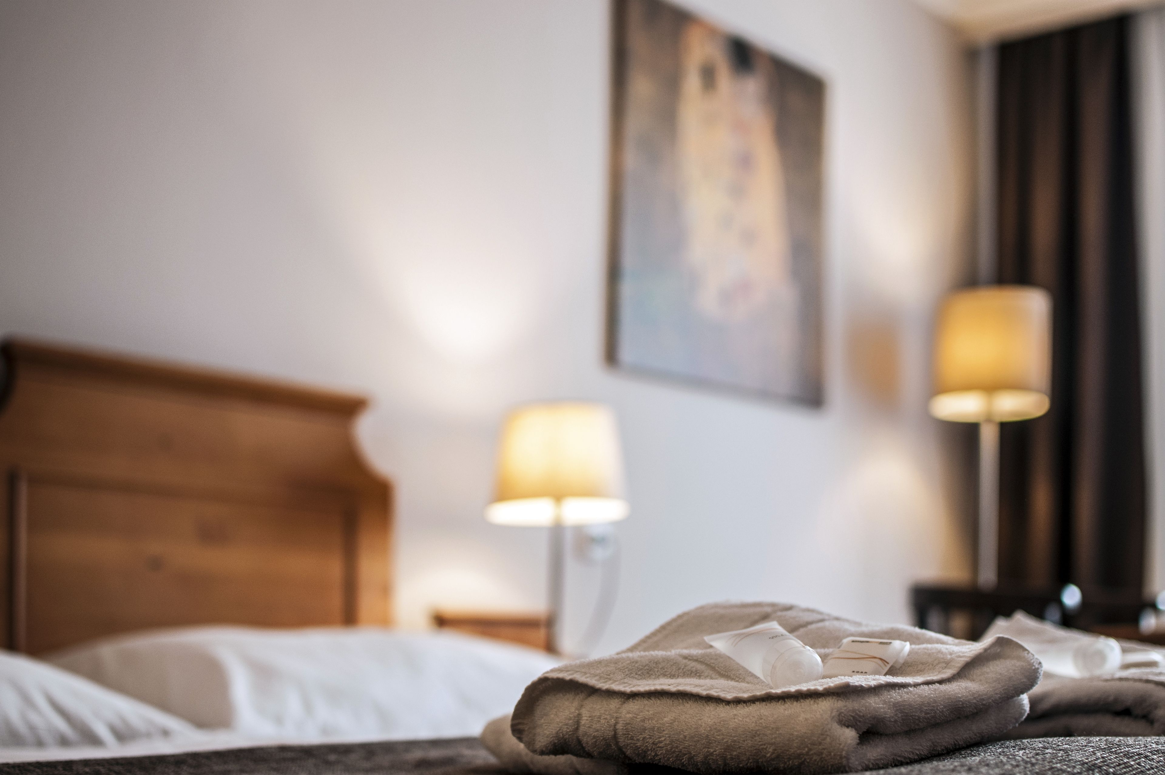 double room | desk, iron/ironing board, rollaway beds, free wifi