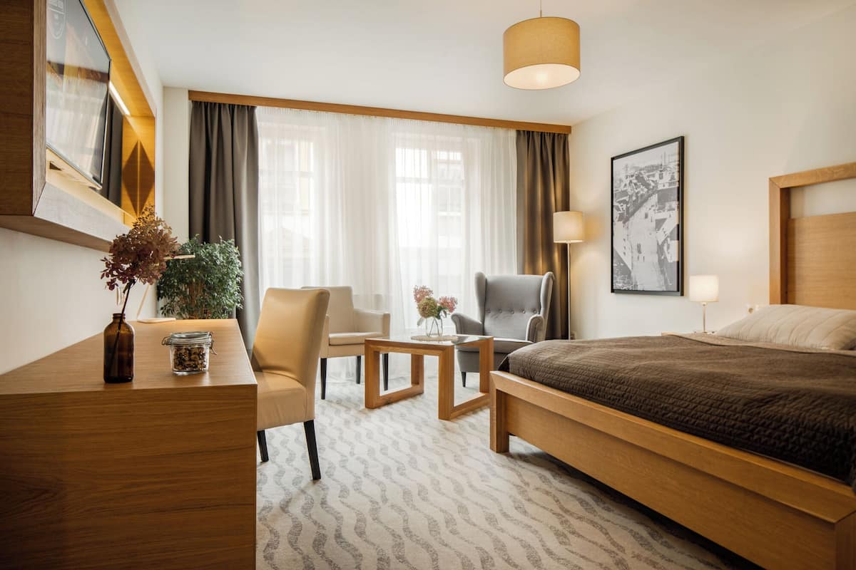 Deluxe Double Room - Depandance | Desk, iron/ironing board (on request), WiFi (free), bed sheets