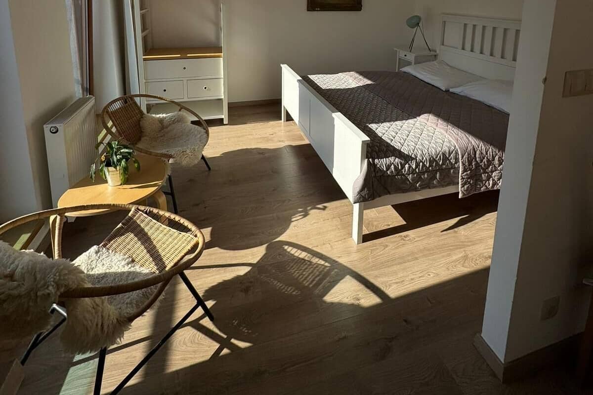 Deluxe Suite with Balcony - Depandance | Desk, iron/ironing board (on request), WiFi (free), bed sheets