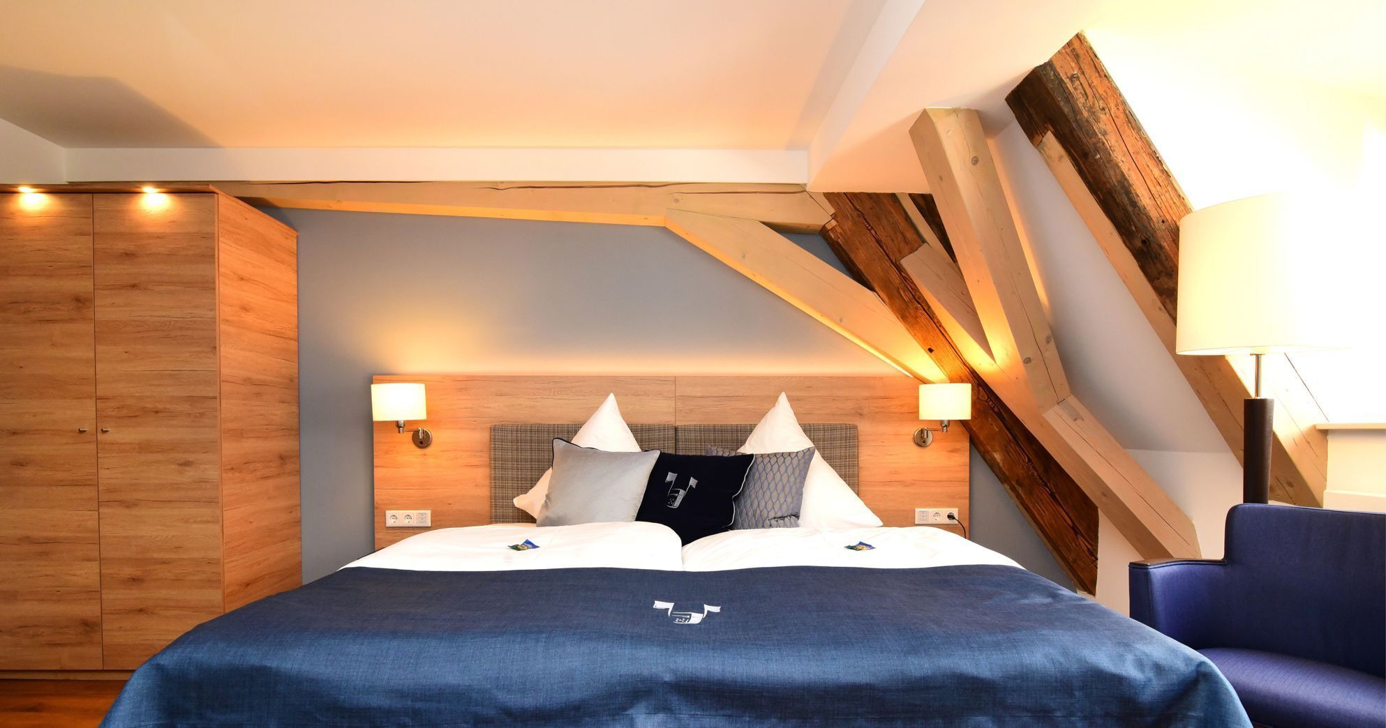 In-room safe, desk, free WiFi, bed sheets