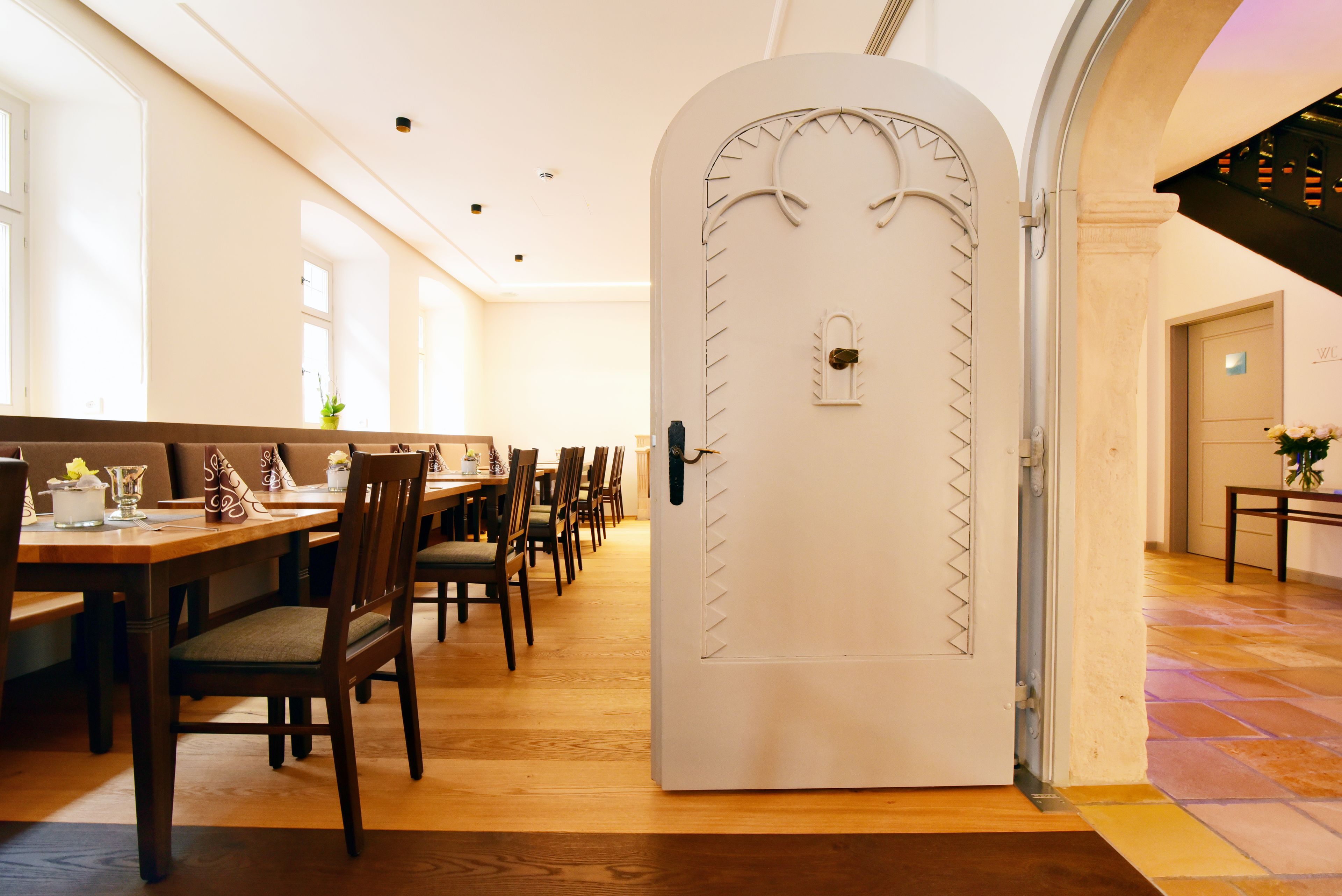 lunch and dinner served, local and international cuisine