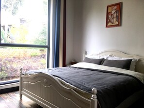 1 bedroom, Egyptian cotton sheets, premium bedding, pillow-top beds