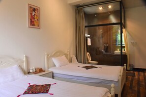 Standard House, 1 Bedroom, Park View, Garden Area | Living room | LCD TV, video game console, DVD player - Shi Lin family folk inn (Kunming)