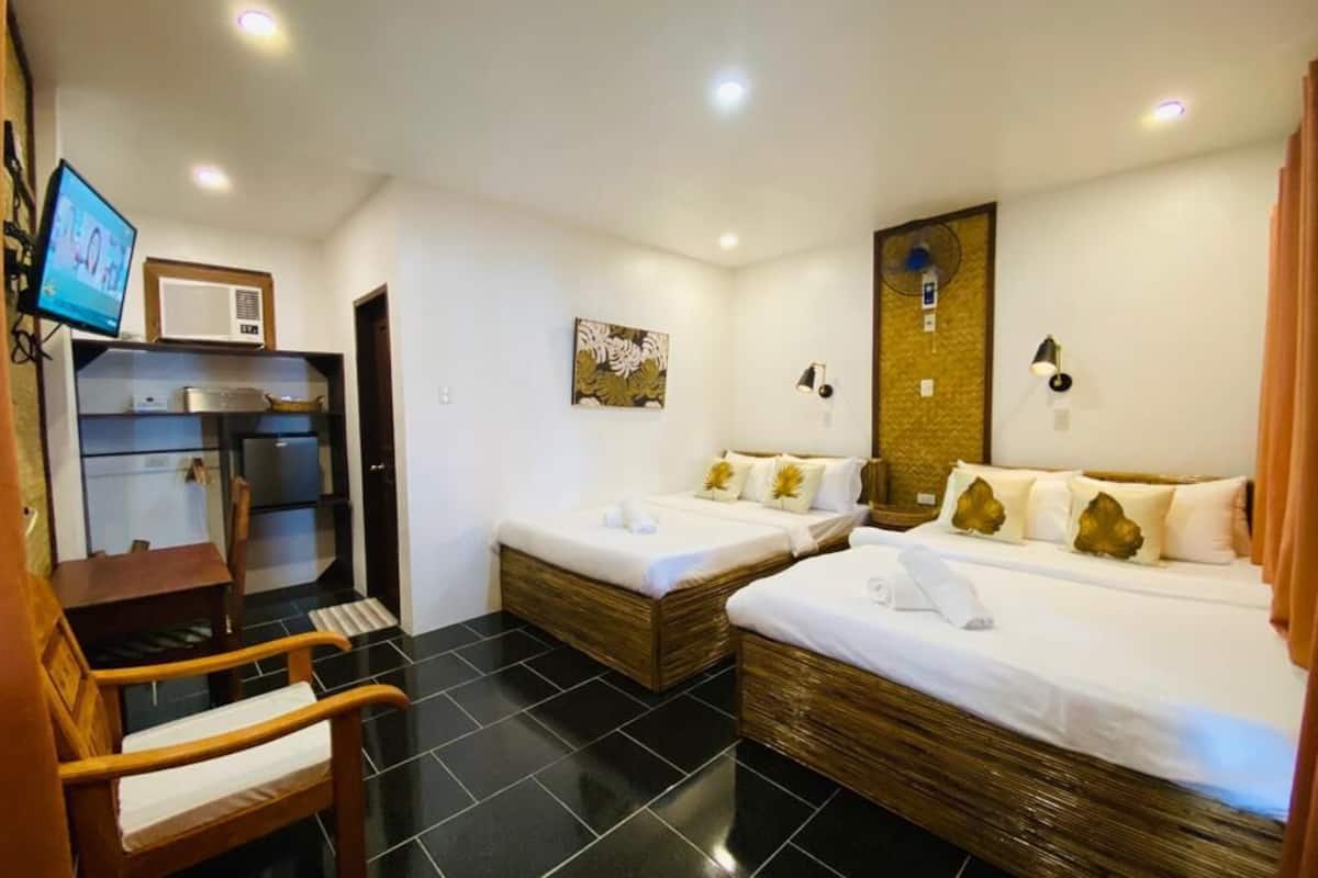 family room, pool access, sea view | premium bedding, memory-foam beds, in-room safe, individually furnished