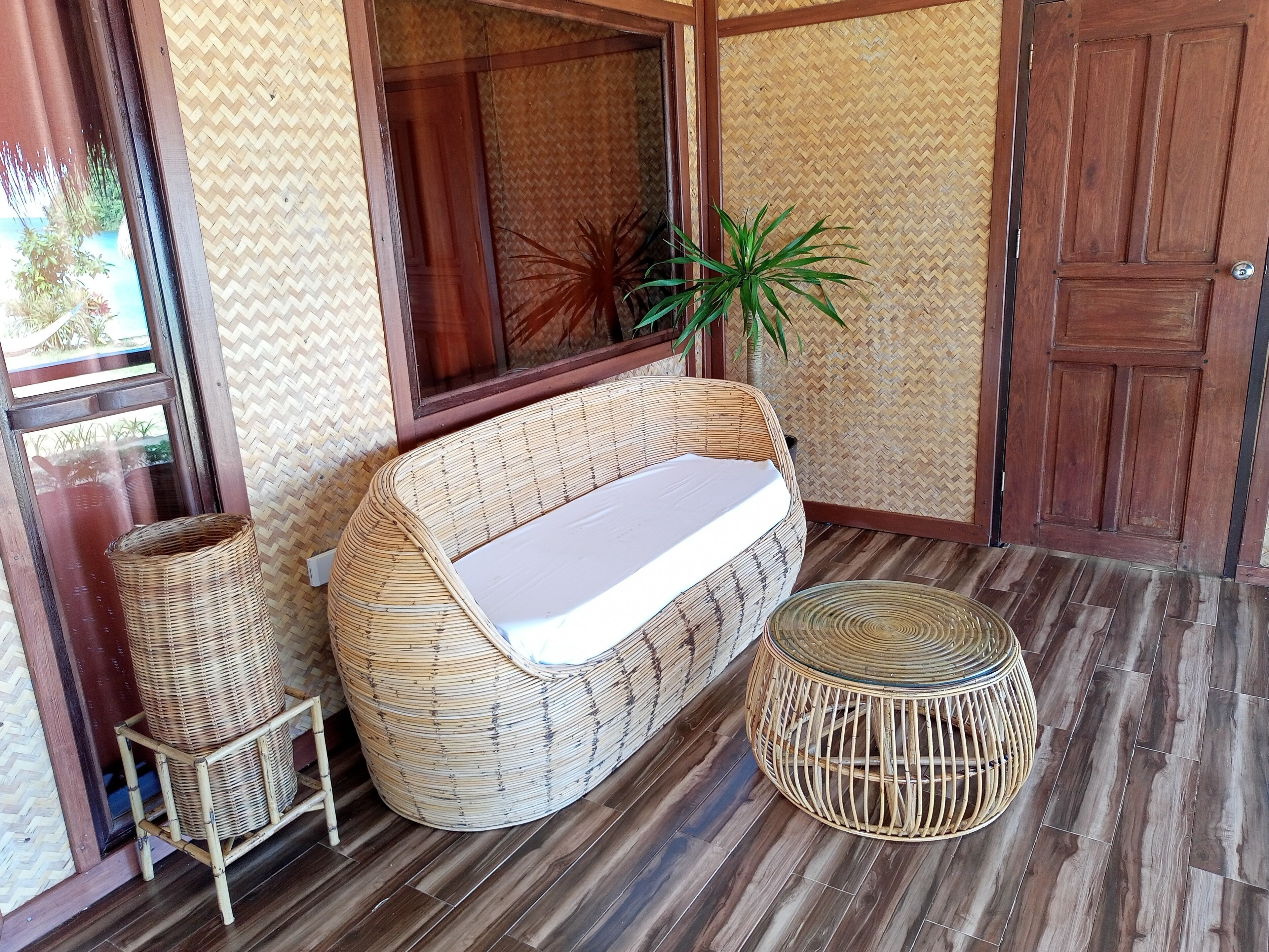 family room, pool access, sea view | terrace/patio