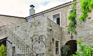 Unclassified image, 3 of 23, button - 1850 Hotel Kemalpasa (Cesme)