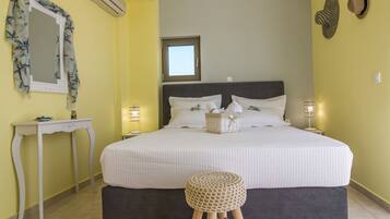 Villa, 3 Bedrooms | 3 bedrooms, soundproofing, iron/ironing board, free cribs/infant beds