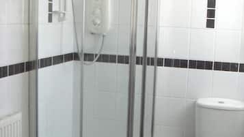 Ducha, artículos de tocador gratuitos, secador de pelo, toallas