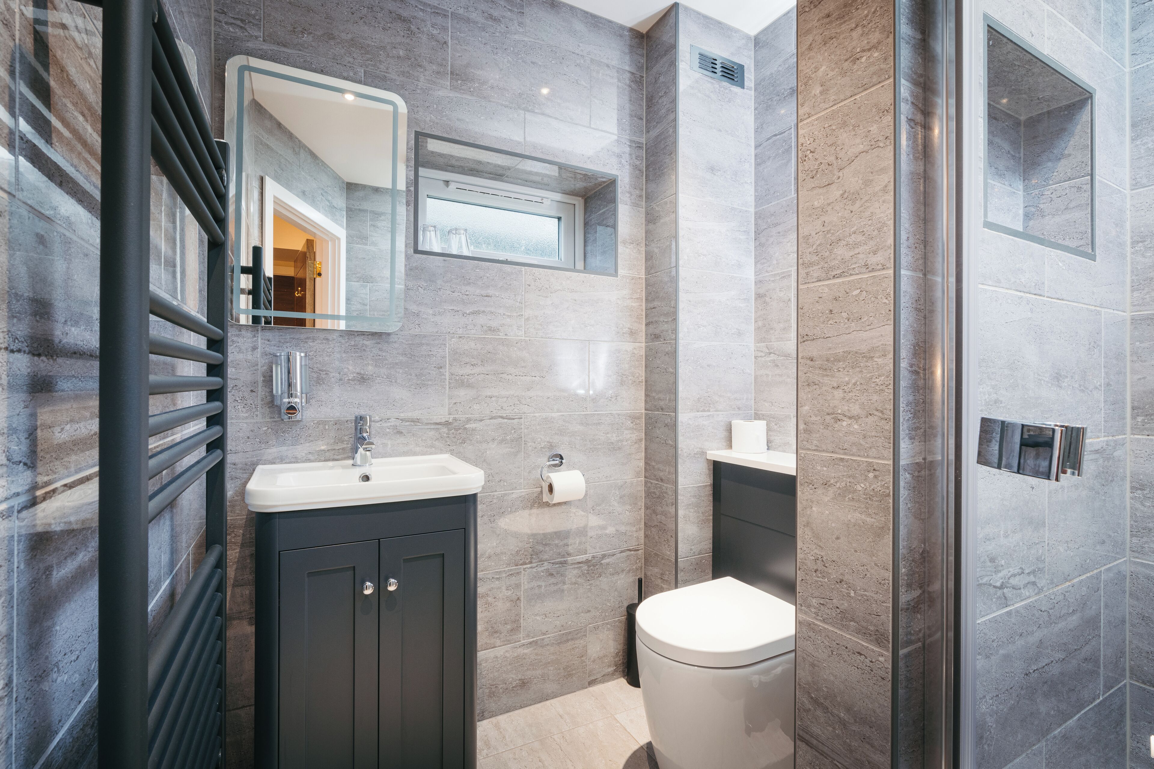 double or twin room, ensuite | bathroom | shower, free toiletries, hair dryer, towels