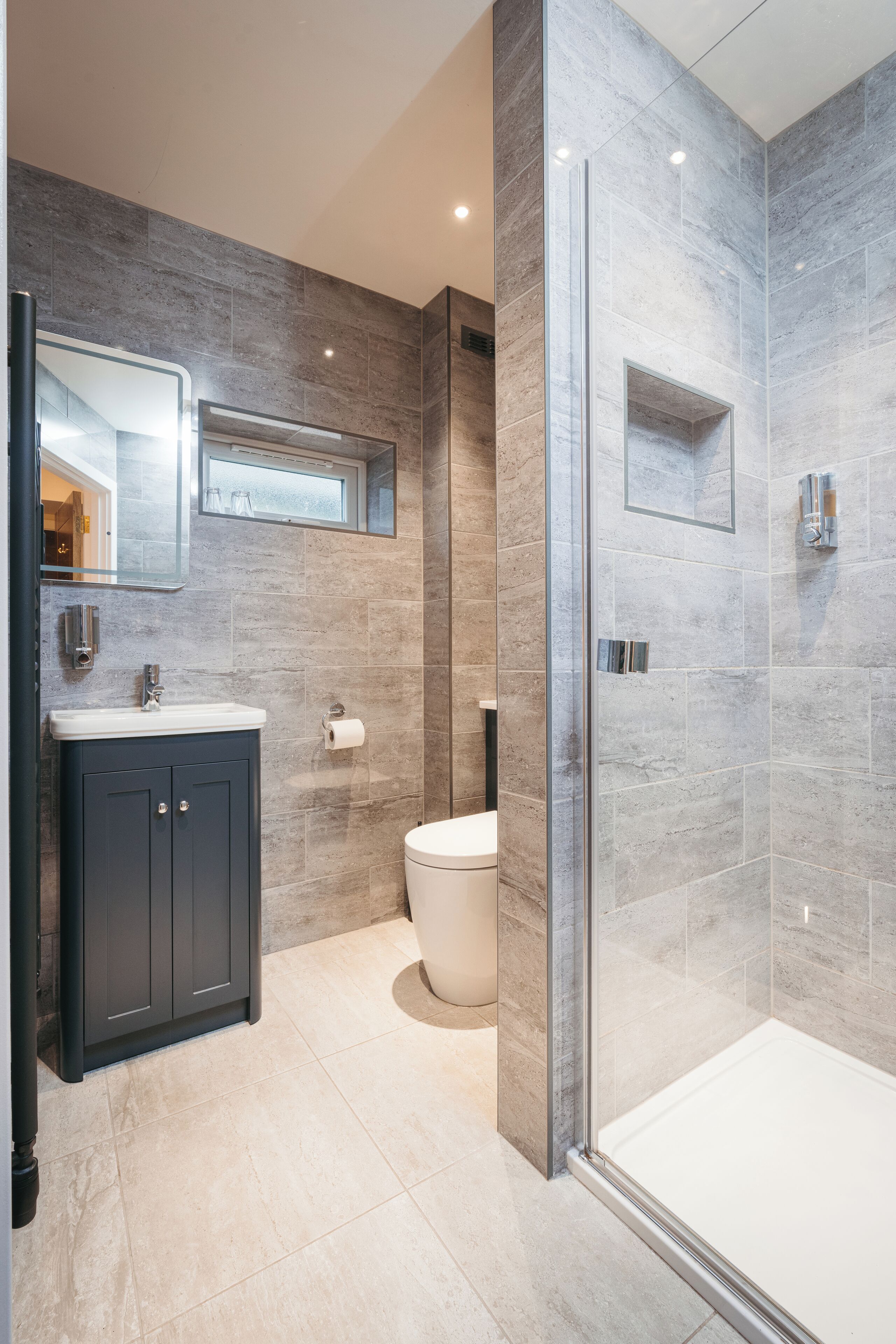 double or twin room, ensuite | bathroom | shower, free toiletries, hair dryer, towels