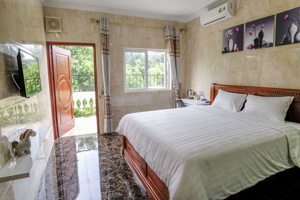 Honeymoon Room, Balcony | In-room safe, desk, free WiFi, bed sheets