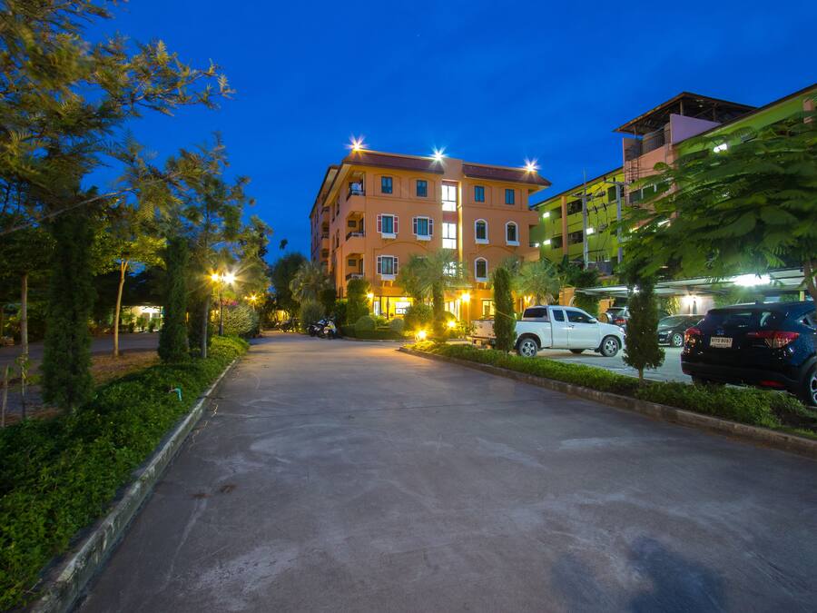 Front of property - evening/night