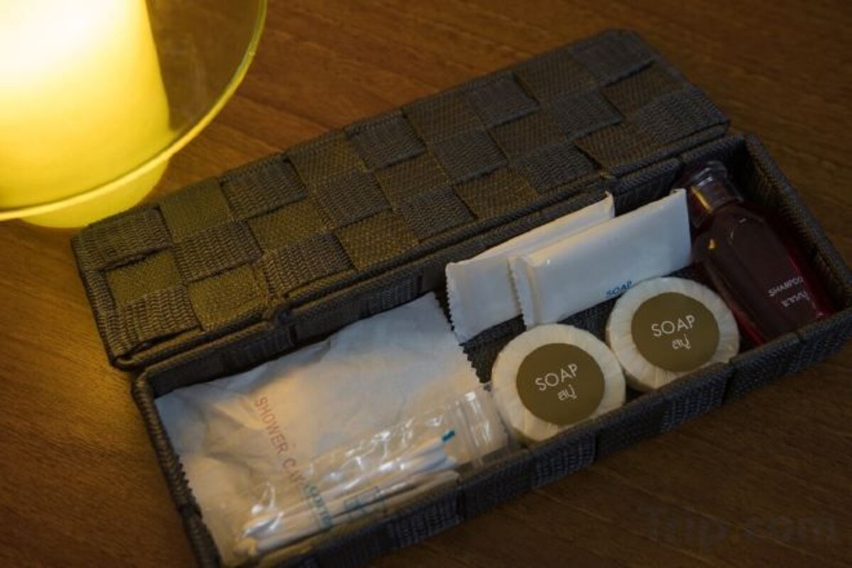 Bathroom amenities | Shower, free toiletries, bidet, towels