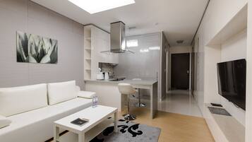 Apartment, 1 Double Bed (Studio) | Living area