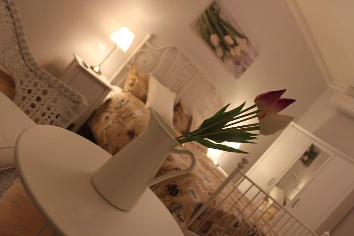 Standard-Doppelzimmer, Gemeinschaftsbad