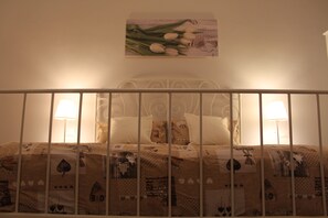 Standard Double Room, Shared Bathroom | Premium bedding, desk, soundproofing, iron/ironing board