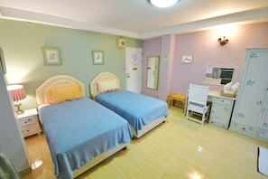 Free WiFi, bed sheets