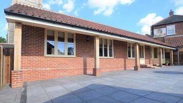 Bungalow, 3 Bedrooms (5 Church View Stables) | Terrace/patio