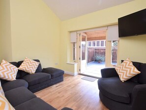 Bungalow, 3 Bedrooms (5 Church View Stables) | Living area