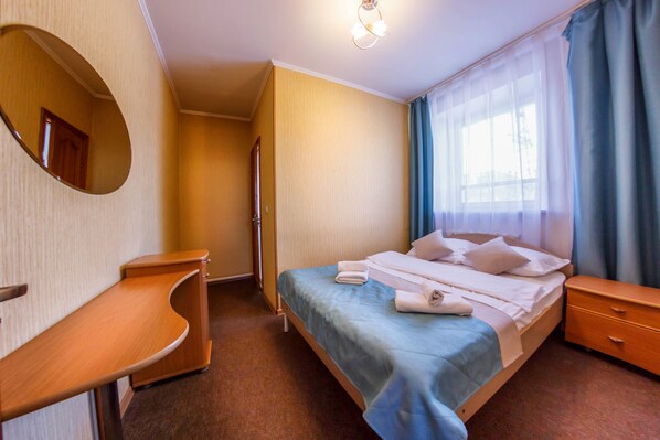 Superior Double Room | Desk, rollaway beds, free WiFi