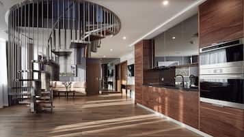 Penthouse panorámico, Terraza (Luxury) | Cocina privada | Refrigerador, microondas, horno y parrilla de estufa