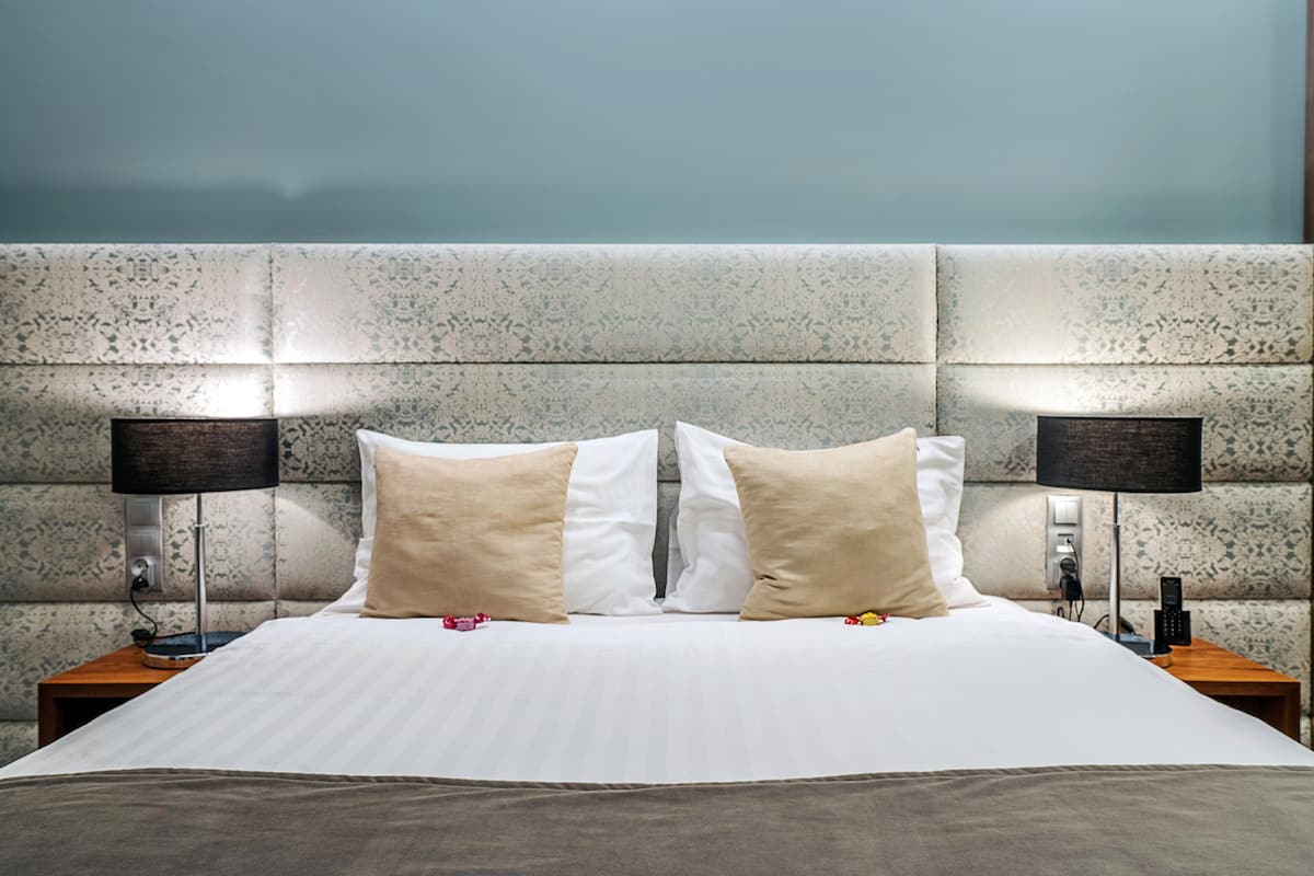 Family Room, 1 Bedroom | 1 bedroom, Egyptian cotton sheets, premium bedding, pillowtop beds