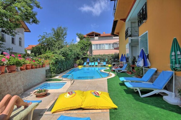 Outdoor pool, pool loungers
