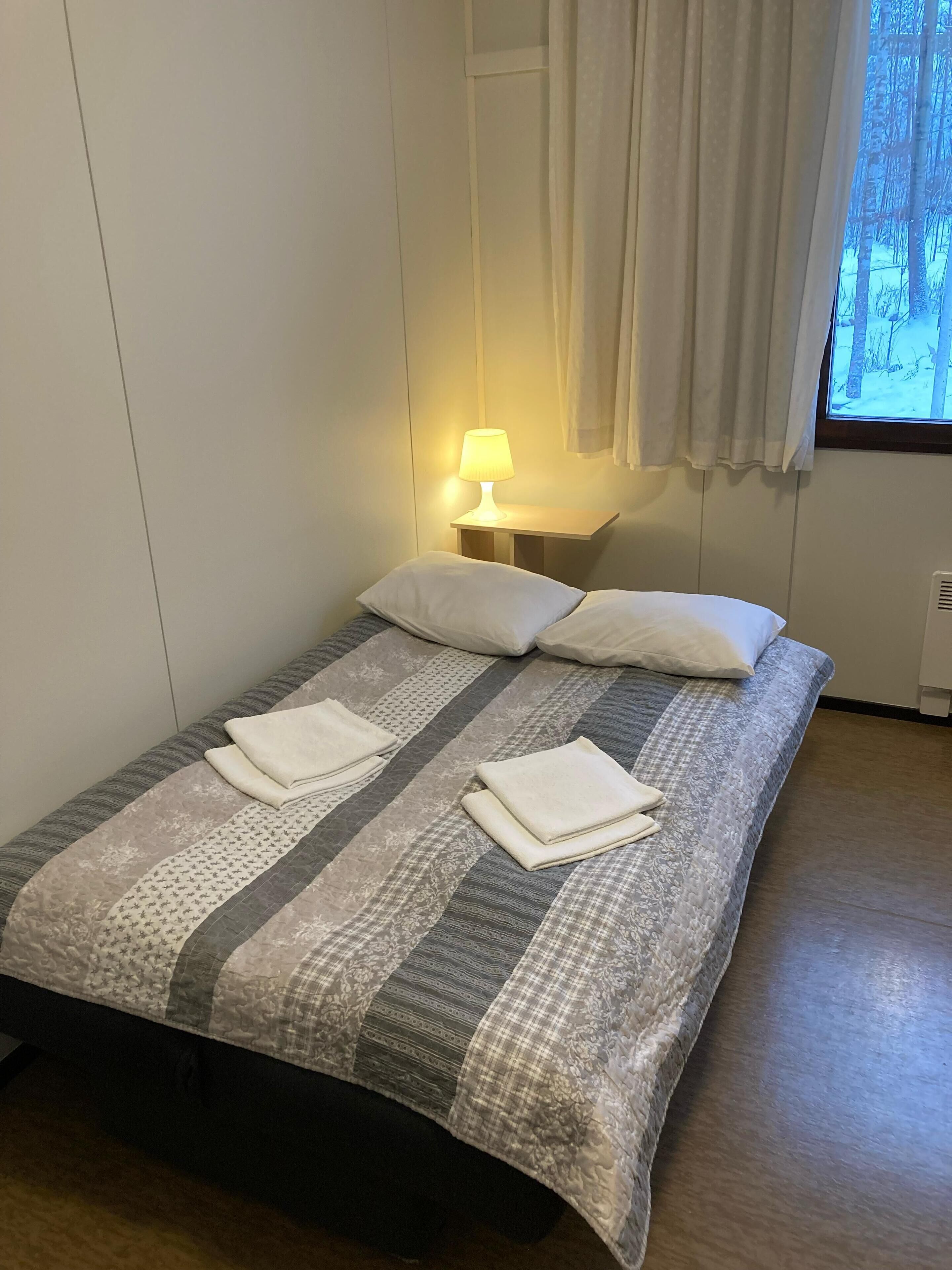 エコノミー スタジオ | デスク、アイロン / アイロン台、WiFi (無料)、ベッドシーツ