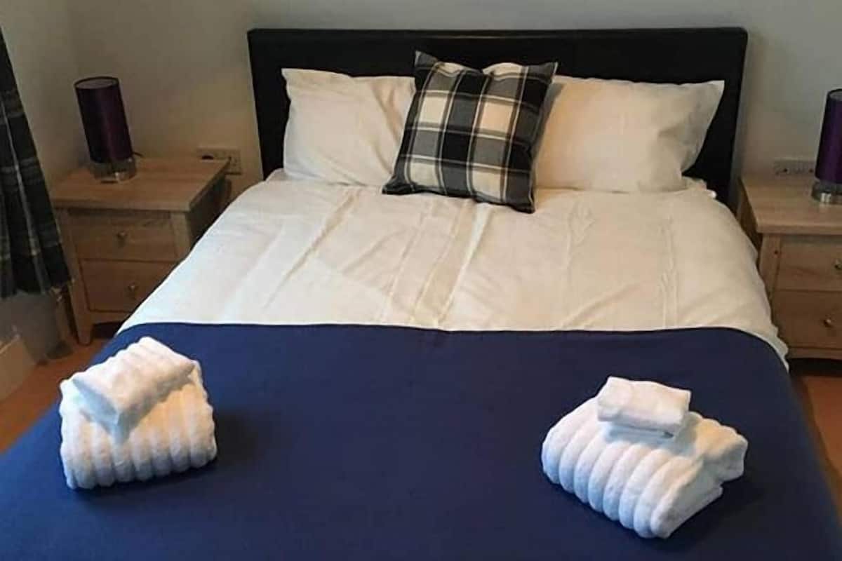 3 bedrooms, desk, free WiFi