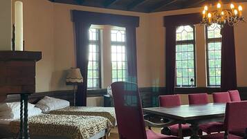 Panoramic Room | Iron/ironing board, free WiFi, bed sheets