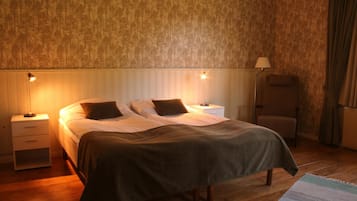 Silitysrauta/-lauta, ilmainen Wi-Fi, vuodevaatteet