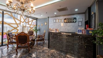 Quầy tiếp tân