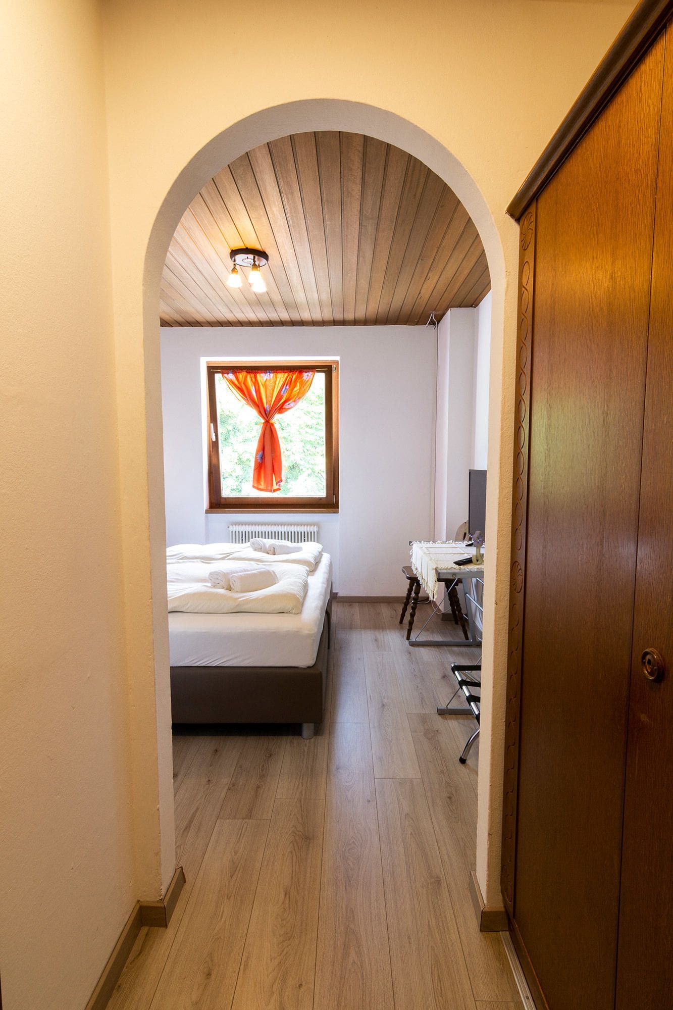 Habitación doble Deluxe | Escritorio, wifi gratis y ropa de cama 